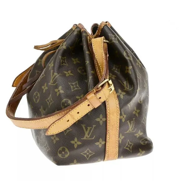 LOUIS VUITTON Petit Noe Drawstring Shoulder Bag Monogram Leather